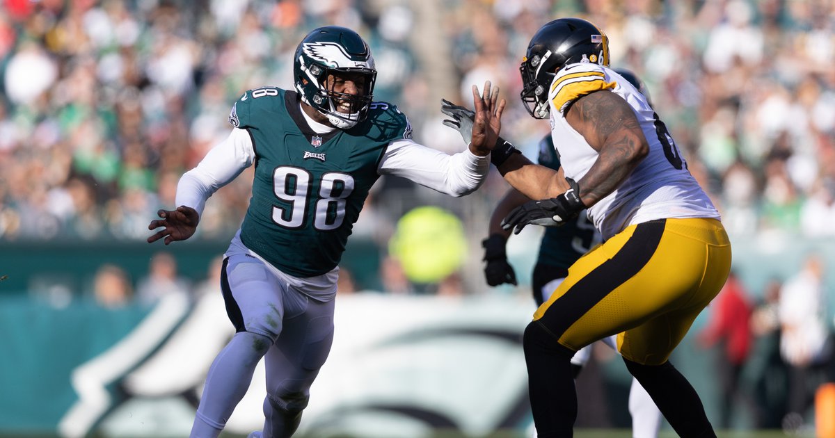 Report: Eagles DE Robert Quinn headed to injured reserve