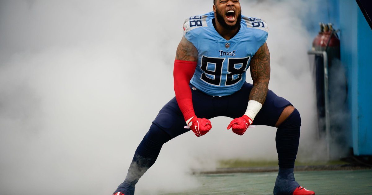 Tennessee Titans place OLB Harold Landry on IR with knee injury