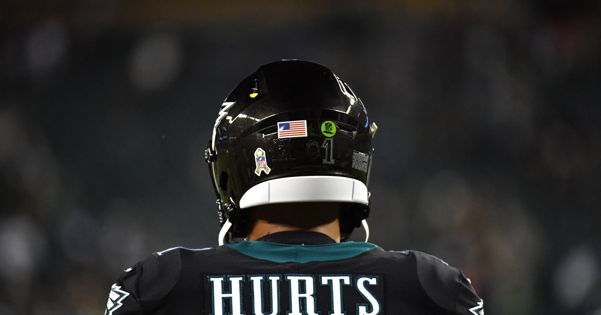 Why Eagles' Jalen Hurts deserves to be the starting quarterback in