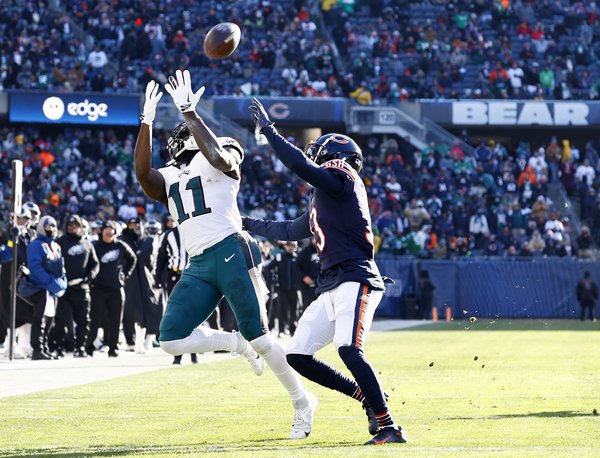 Eagles' Brandon Graham taunts Cowboys fan during live NBC Sports