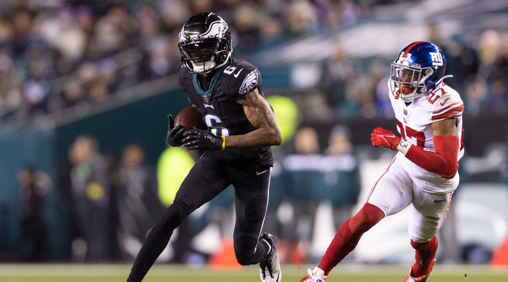 DeVonta-Smith-Eagles-Giants-Week-18-2022-NFL.jpg