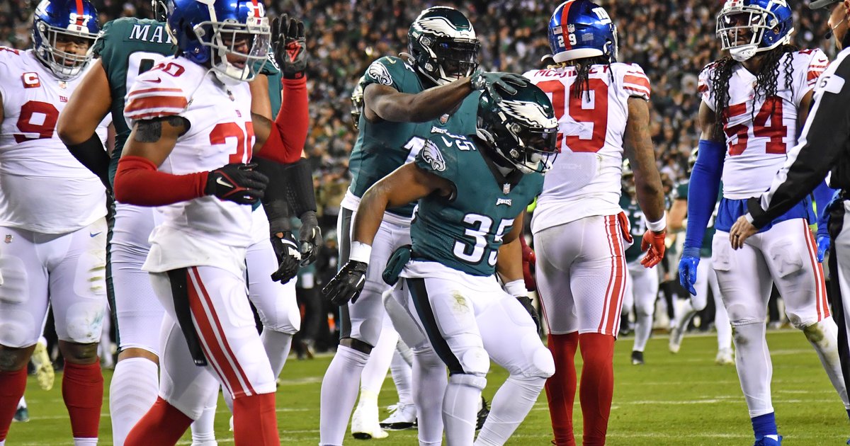 Former Eagles fan favorite Boston Scott retires from NFL