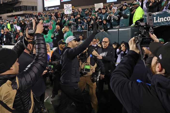 Eagles fans swarm steps of Philly Art Museum