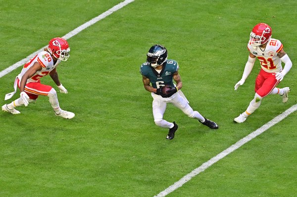 DeVonta Smith Super Bowl LVII Chiefs