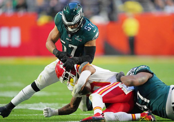 Eagles All Pro TJ Edwards Has Bold Message for Doubters