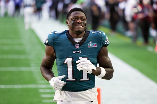 Philadelphia Eagles: Will the Addition of AJ Brown Help DeVonta Smith Reach  a New Level?