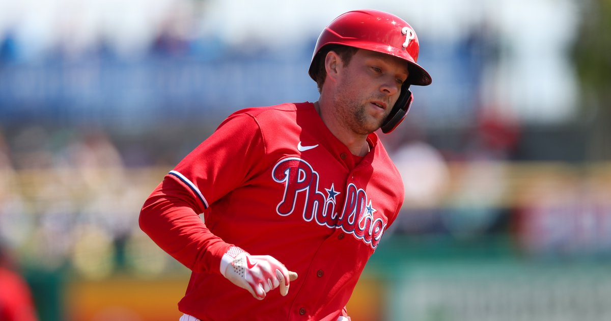 How will the Philadelphia Phillies cover the loss of Rhy Hoskins after he  tore his ACL? - AS USA