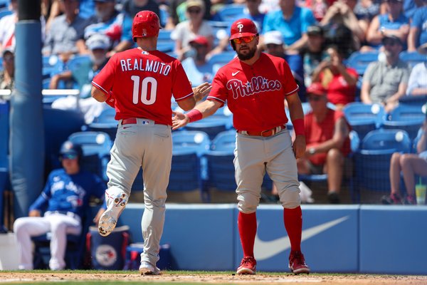J.T.-Realmuto-Kyle-Schwarber-Phillies_021125