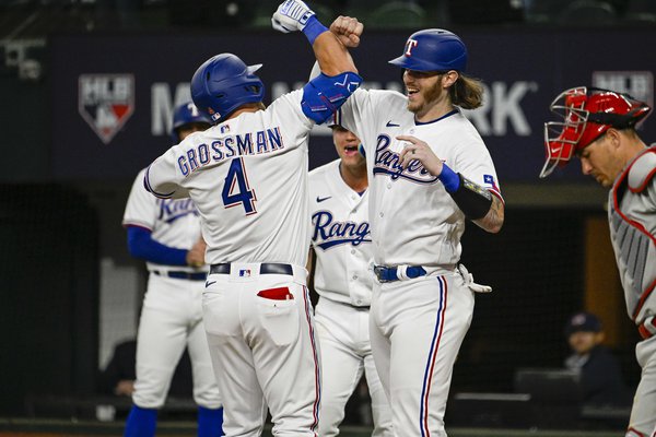 No decision for deGrom in rough Rangers debut vs Phillies
