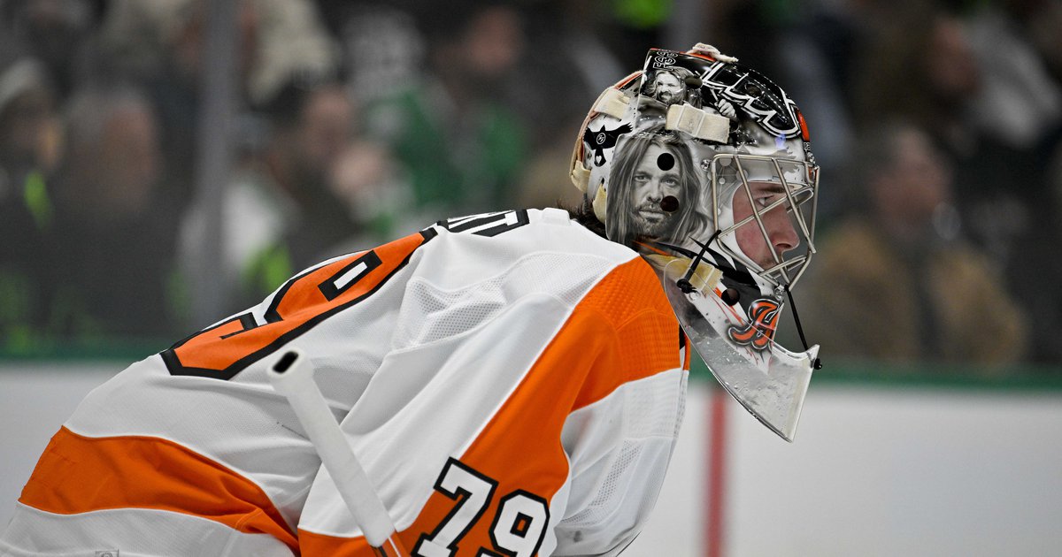 Sharks, Sabres interested in Philadelphia Flyers Carter Hart - NHL Trade  Rumors