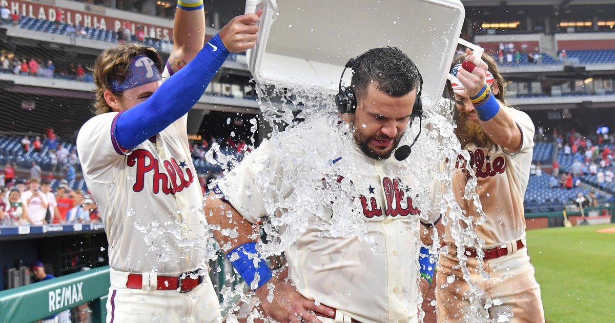 Kyle Schwarber's Phillies debut: 'I couldn't write it any better