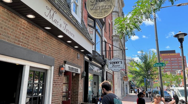 Macs Tavern Closing