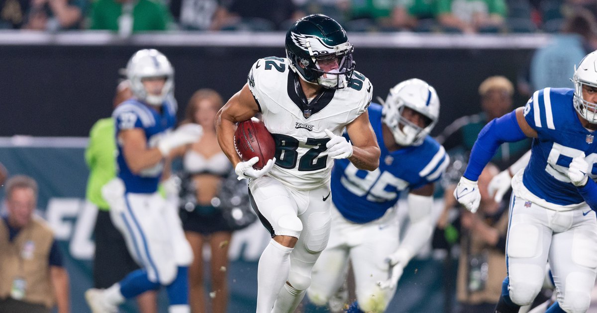 Eagles edge Colts 17-16 on late touchdown