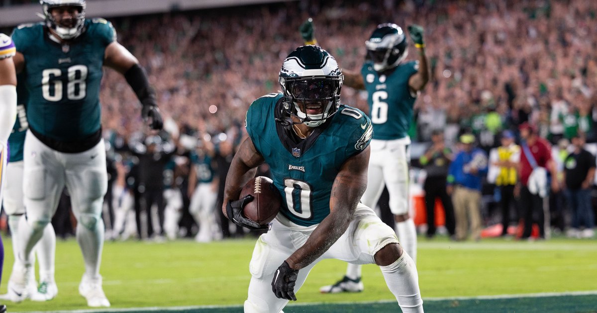 Eagles game ball: D'Andre Swift racks up highlight after highlight