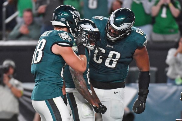 Eagles News: Jordan Mailata is Philadelphia's new bodyguard - Bleeding  Green Nation