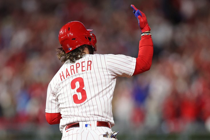 NLDS: Bryce Harper sends Braves' Orlando Arcia a message with his