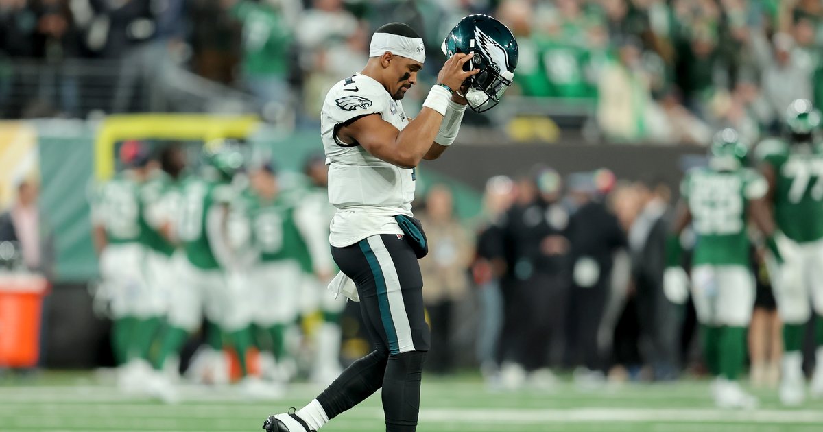 Eagles vs. Dolphins: Live analysis, updates as Jalen Hurts faces Tua