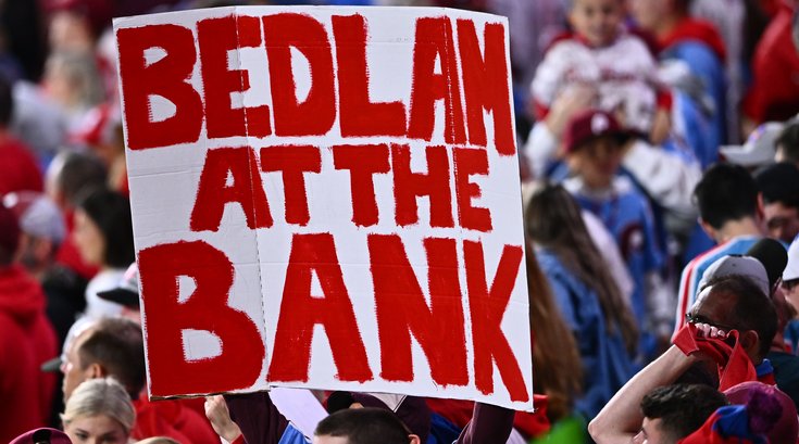 Phillies Fans Get In Massive Food Fight During Dollar Dog Night