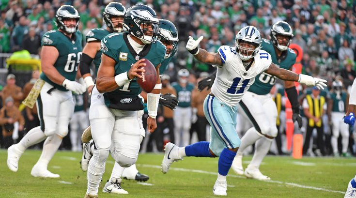 Jalen-Hurts-Run-Micah-Parson-Eagles-Cowboys-Week-9-NFL-2023.jpg