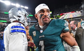 112825DakPrescottJalenHurts