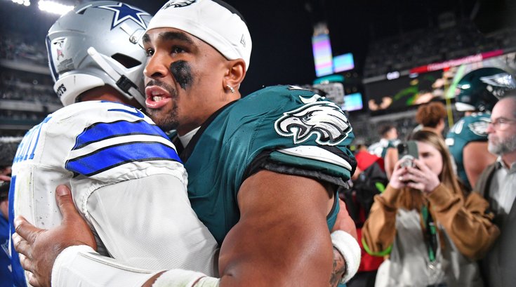 Jalen-Hurts-Dak-Prescott-Hug-Eagles-Cowboys-Nov-2023-NFL.jpg