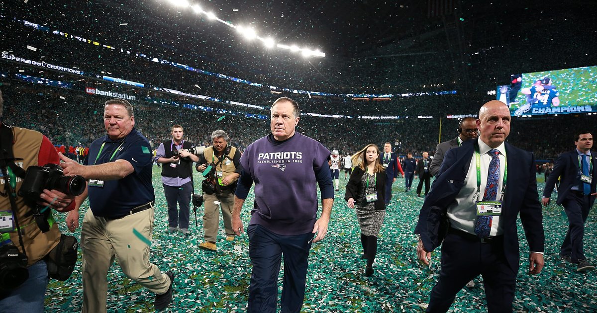 Eagles chants break out as Bill Belichick is introduced at North Carolina basketball game