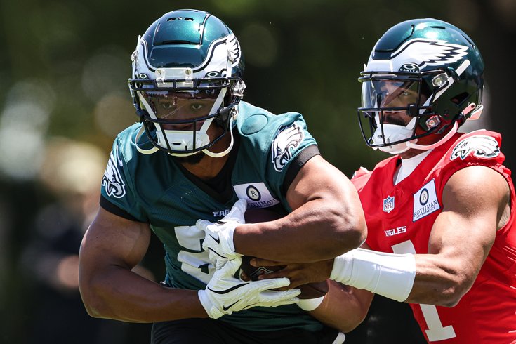 Saquon-Barkley-Eagles-OTAs-5.30.2024-NFL.jpg