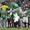 Saquon-Barkley-Backward-Hurdle-Eagles-Jaguars-Week-9-NFL.jpg