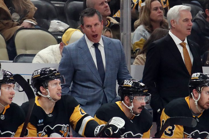 Mike-Sullivan-Penguins-Nov-2024-NHL.jpg