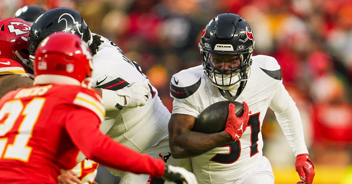 Eagles agree to terms with RB Dameon Pierce