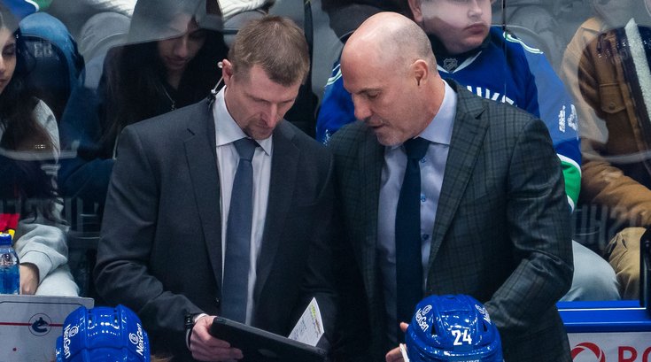 Rick-Tocchet-Yogi Svejkovsky-Canucks-2024-2025-NHL.jpg
