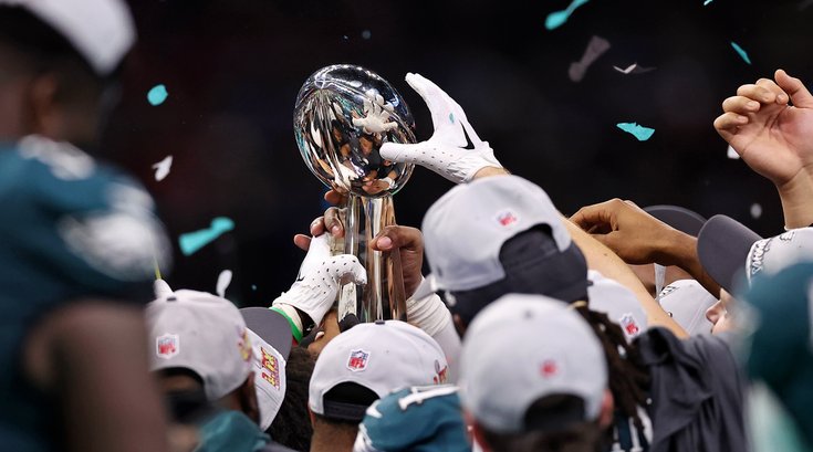 Lombardi-Trophy-Eagles-Super-Bowl-59-2025.jpg