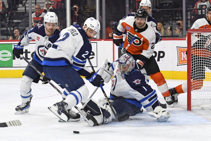 Scott-Laughton-Flyers-Jets-3.6.25-NHL.jpg
