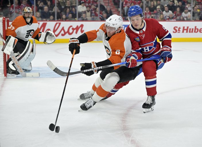Cam-York-Puck-Protection-Flyers-Habs-4.5.25-NHL.jpg