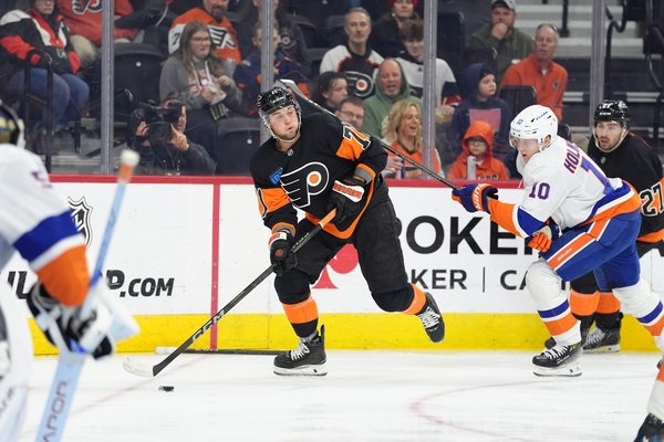 Tyson-Foerster-Flyers-Isles-4.12.25-NHL.jpg