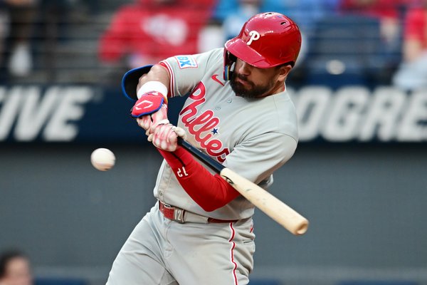 Kyle-Schwarber-Phillies-Base-Hit-5.10.25-MLB.jpg