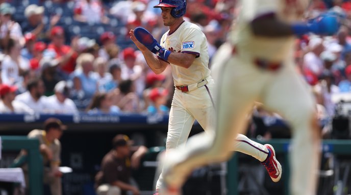 J.T.-Realmuto-Phillies-Padres_070225