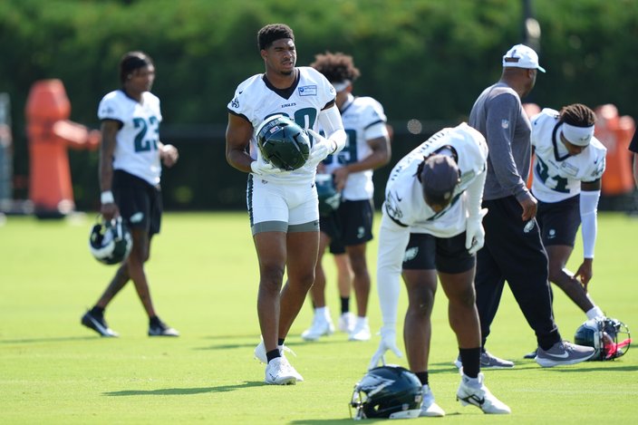 Jihaad-Campbell-Eagles-TrainingCamp-Warmups-7.24.25-NFL.jpg