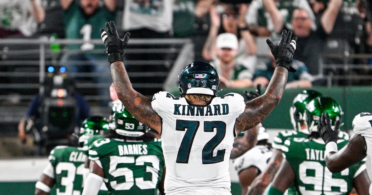 Report: Eagles trade OL Darian Kinnard to the Packers