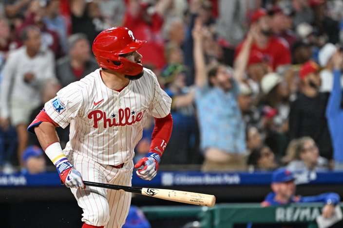 Kyle-Schwarber-Phillies-Home-Run-2025.jpg