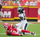 Andrew-Mukuba-Stop-Eagles-Chiefs-9.14.25-NFL.jpg