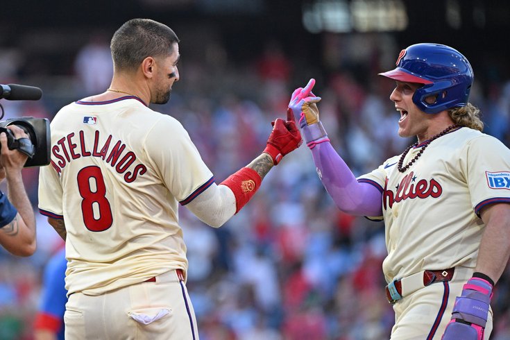 Nick-Castellanos-Harrison-Bader-Ring-Phillies-Twins-9.28.25-MLB.jpg