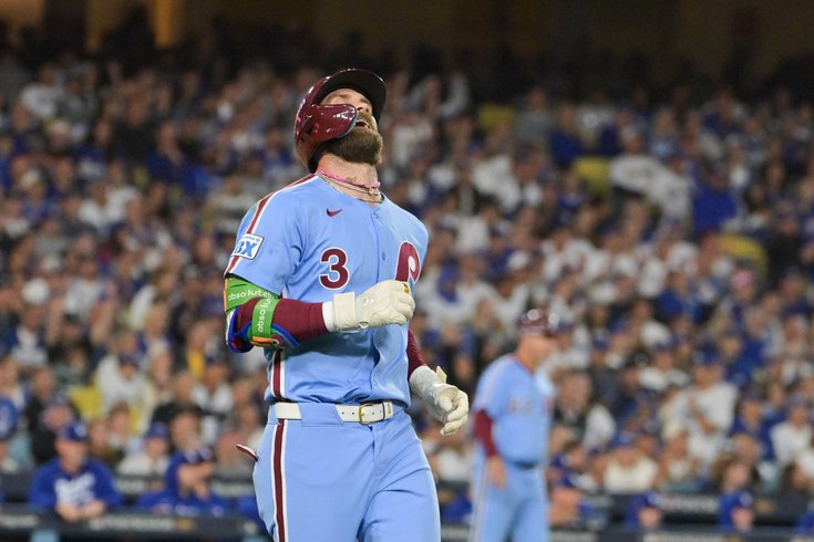 Bryce-Harper-Fly-Out-Phillies-Dodgers-NLDS-Game-3-2025.jpg