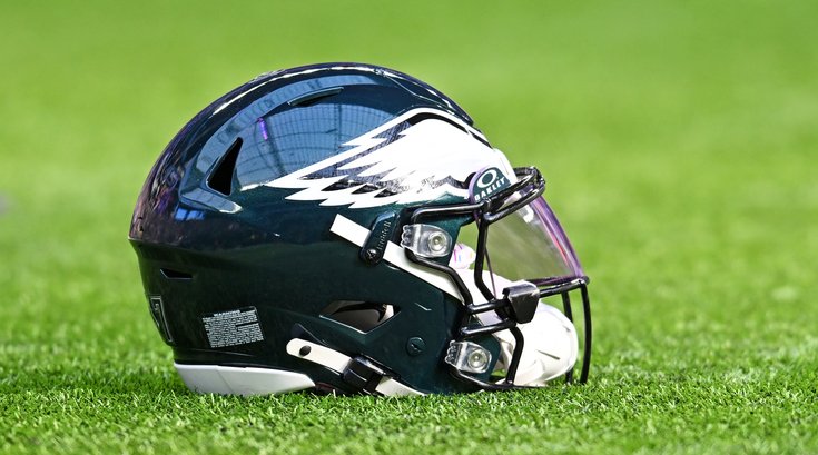 Eagles-Helmet-2025.jpg