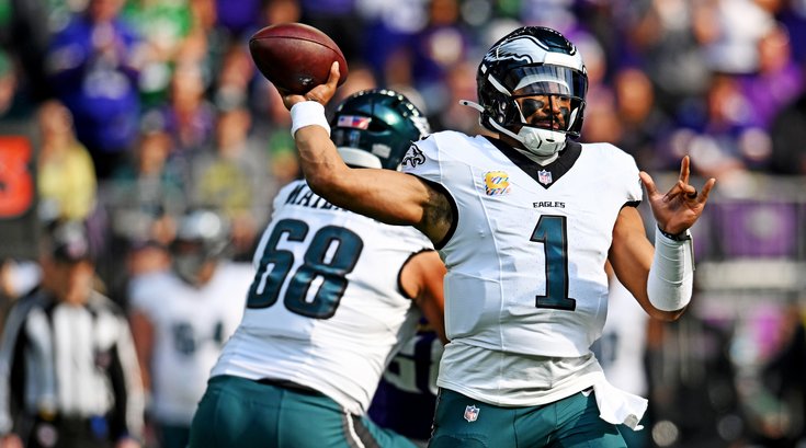 Jalen-Hurts-Pass-Eagles-Vikings-Week-7-2025-NFL.jpg