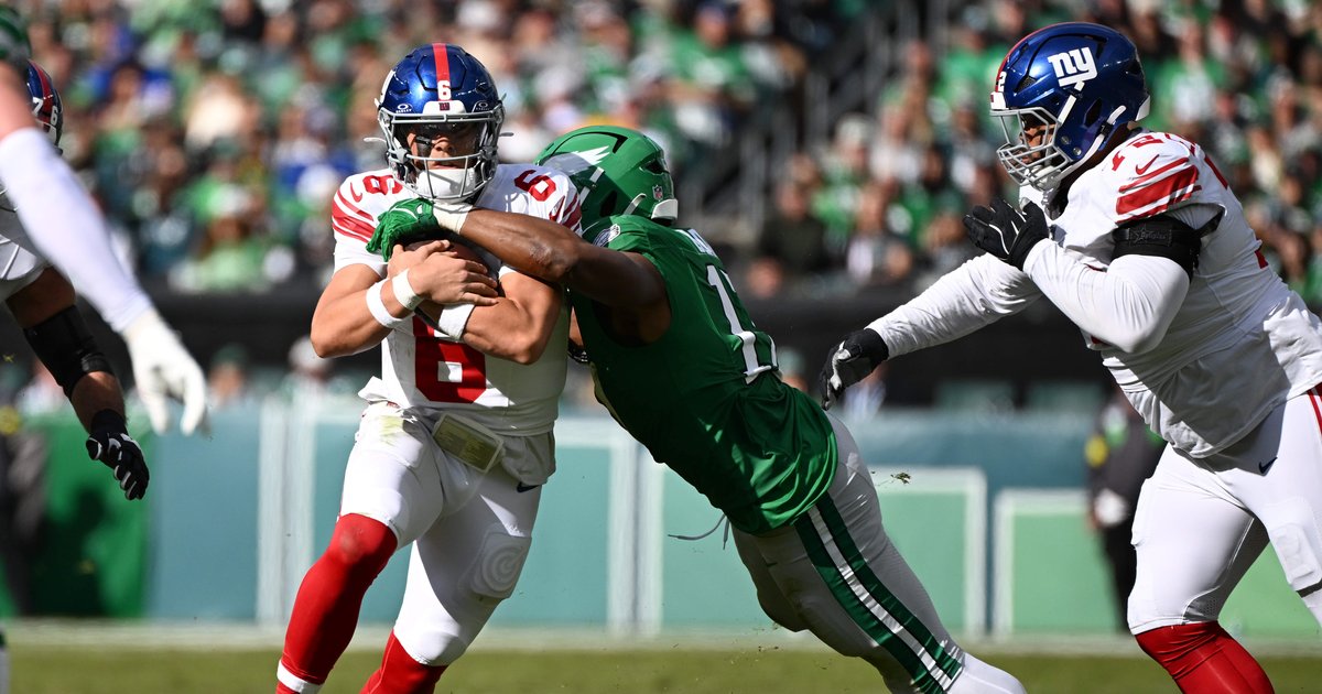 Game ball, three stars, and snap count analysis: Week 8, Eagles vs. Giants - PhillyVoice