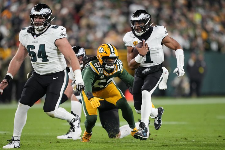 Eagles-Jalen-Hurts-Packers_111025