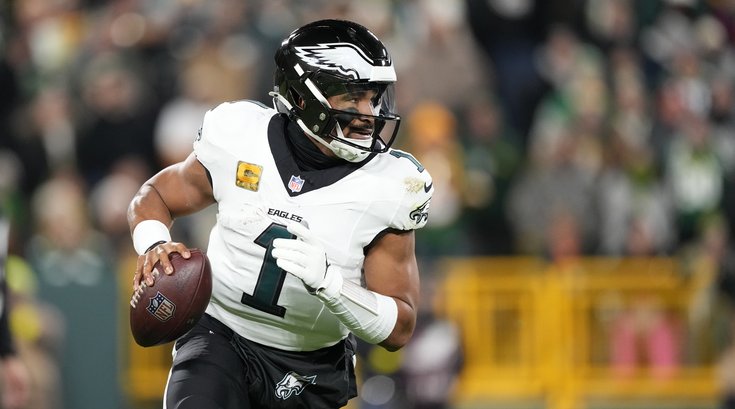 Jalen-Hurts-Eagles-Packers-11.10.25-NFL.jpg