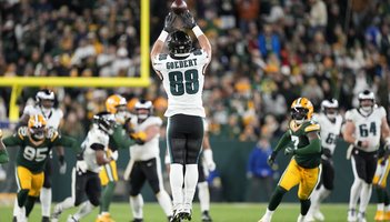 Dallas-Goedert-Catch-Eagles-Packers-Week-10-NFL.jpg