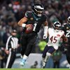 Jalen-Hurts-Scramble-Eagles-Bears-Week-13-NFL-2025.jpg